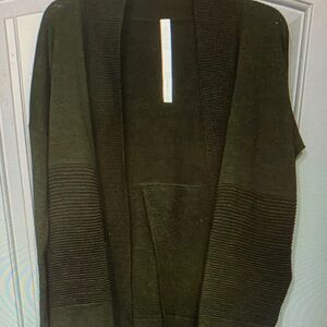 NWT Lululemon athletica Dark Olive Green Women's Sit in Lotus Wrap Cardigan